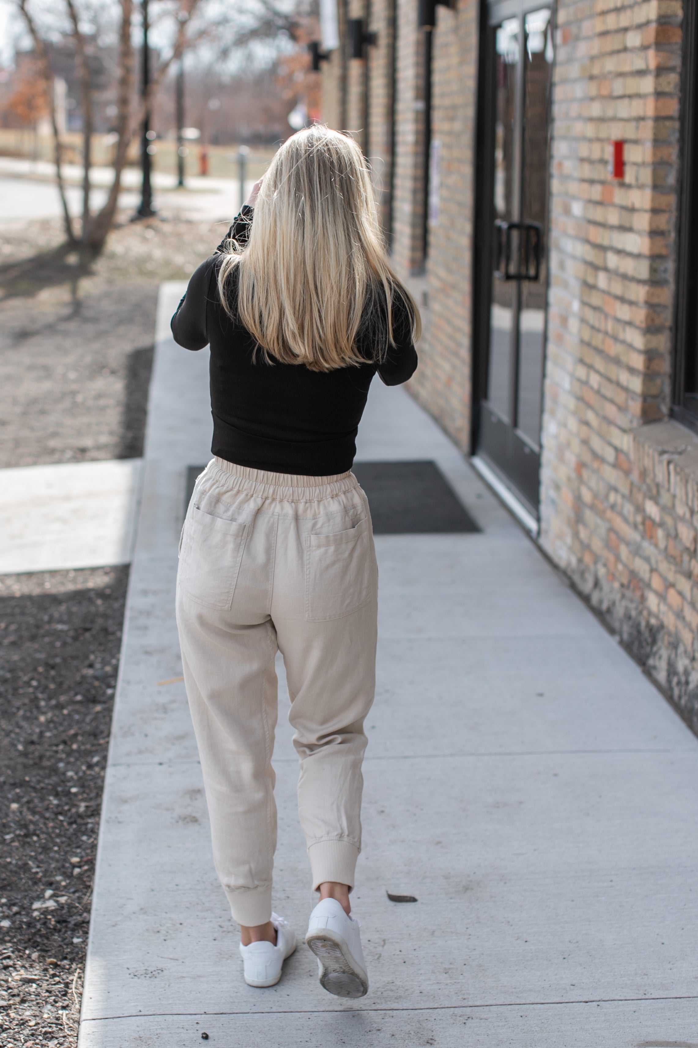 Girl khaki online joggers